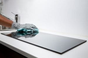 Nettoyage d'une plaque chauffante